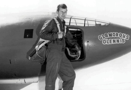 Chuck_Yeager-436x300